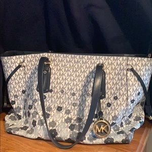 Michael Kors Voyage Signature Floral Tote Handbag